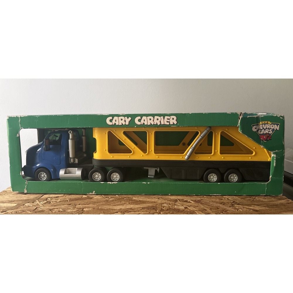The Chevron Cars Cary Carrier Car Transporter Cab & Trailer Moving Eyes 1998 NIB